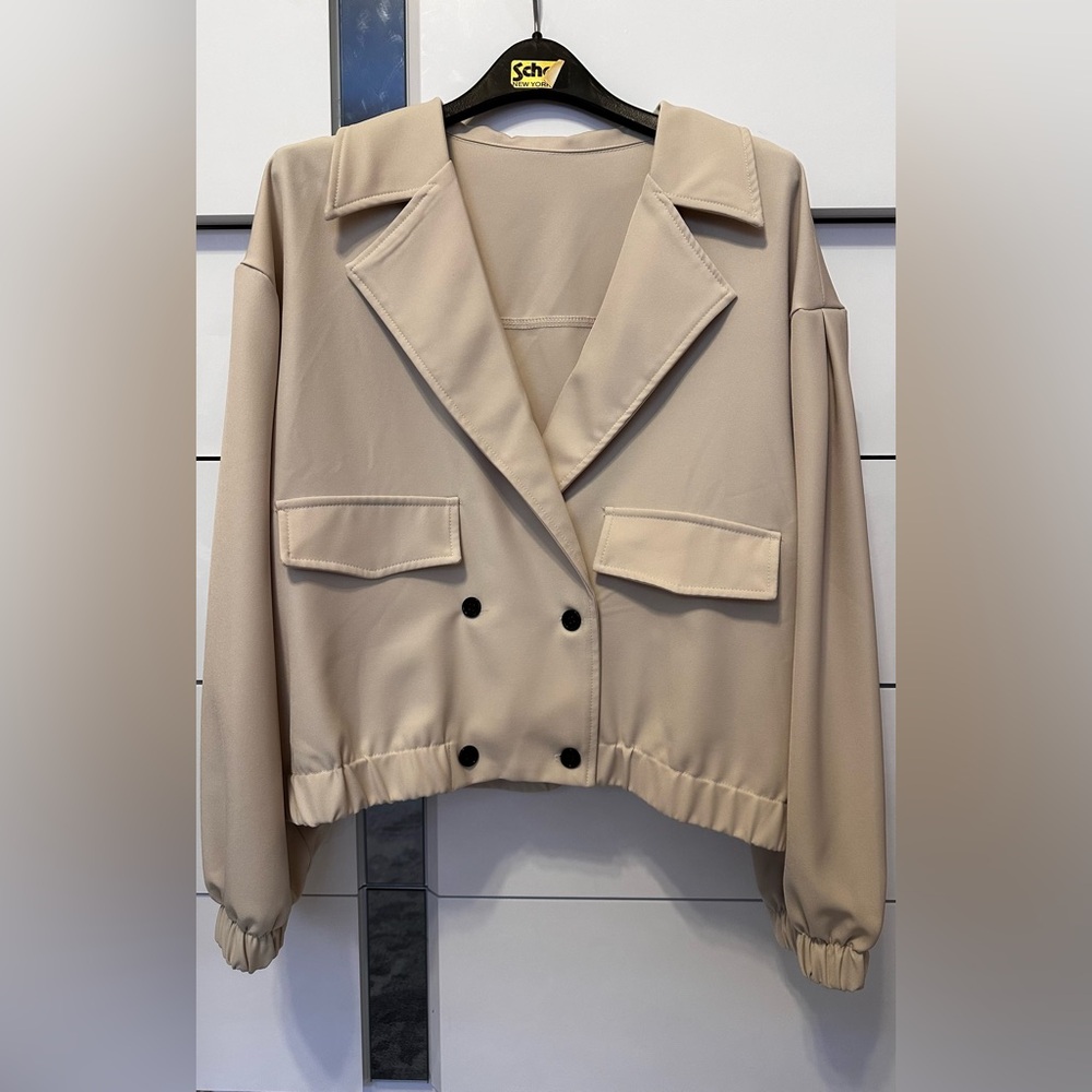Beautiful jacket, size XL. Sheiin brand.